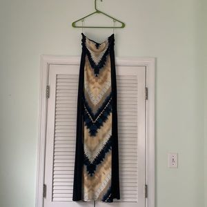 Sleeveless maxi dress